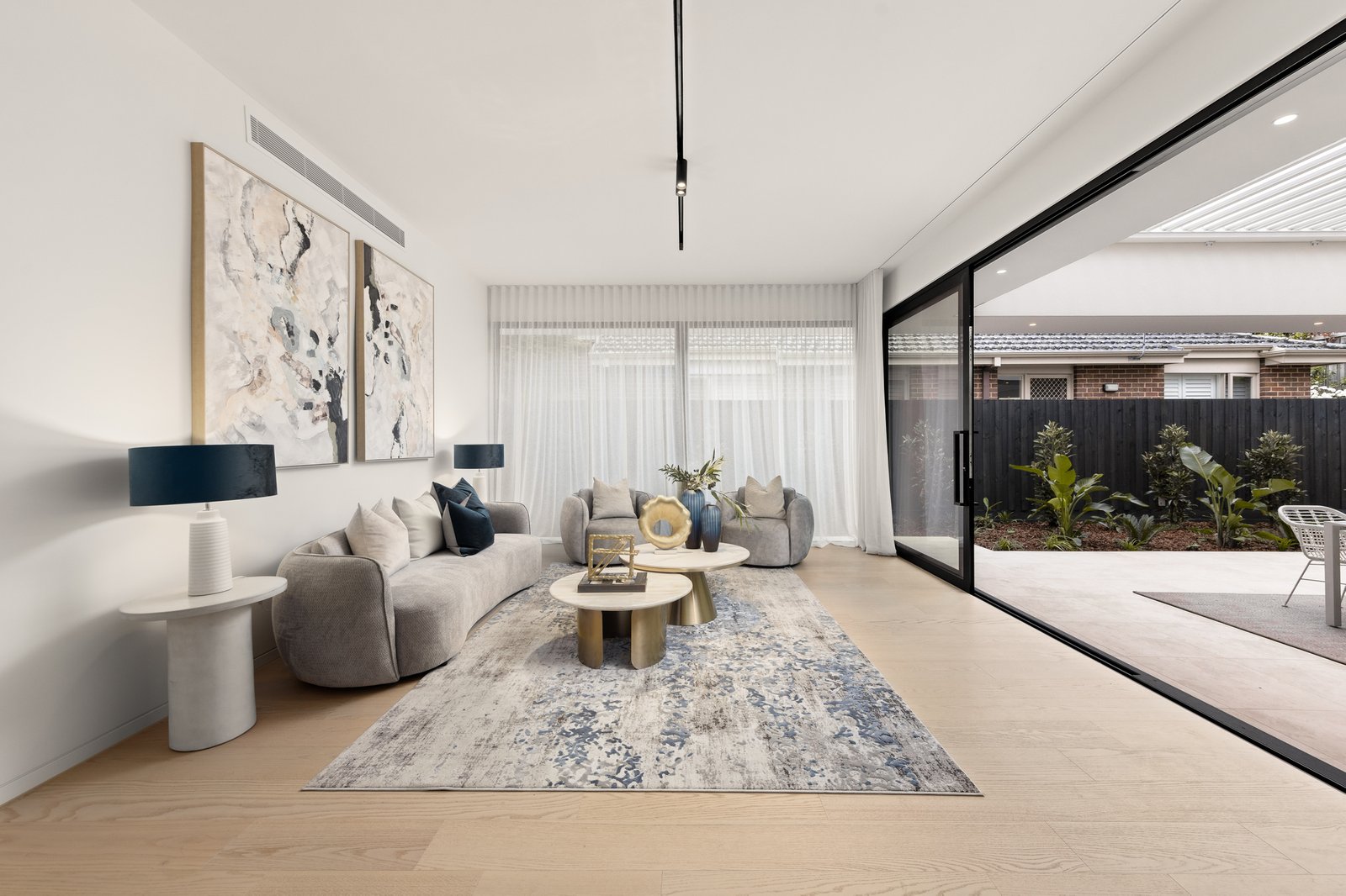 Gallery: 13 Para Street