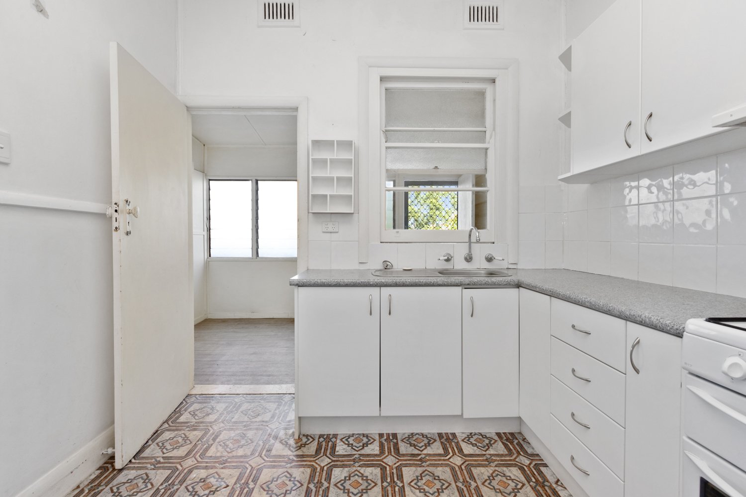 13 Parkes Street RUTHERFORD 10