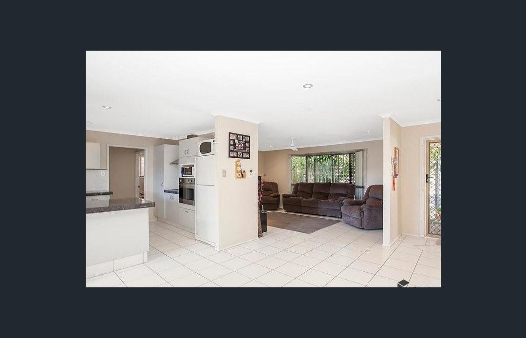 13 Paul Court CARRARA 2