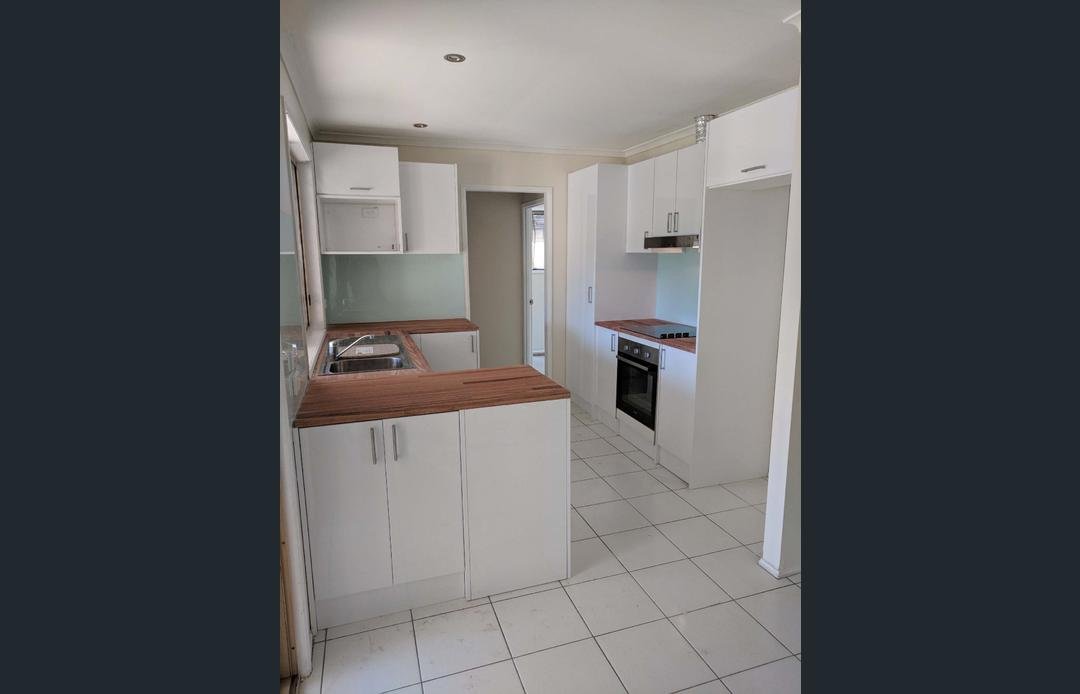 13 Paul Court CARRARA 3