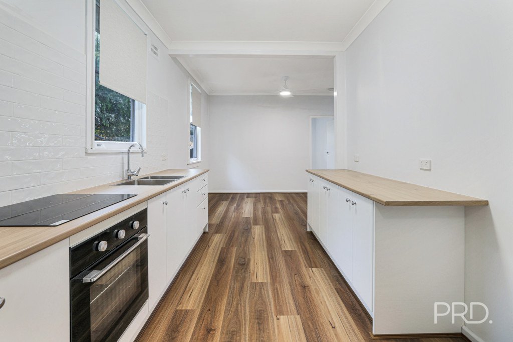 13 Peel Street TAMWORTH 4