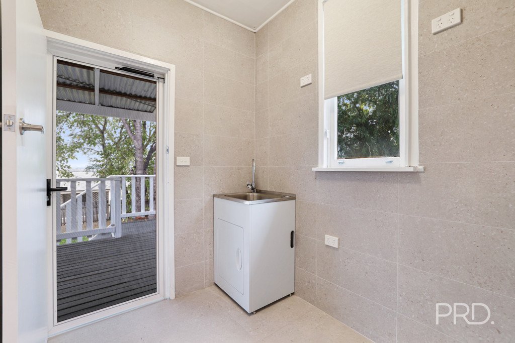 13 Peel Street TAMWORTH 11