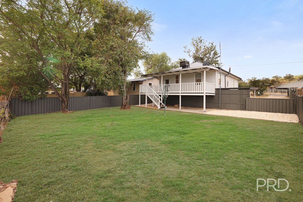 13 Peel Street TAMWORTH 12