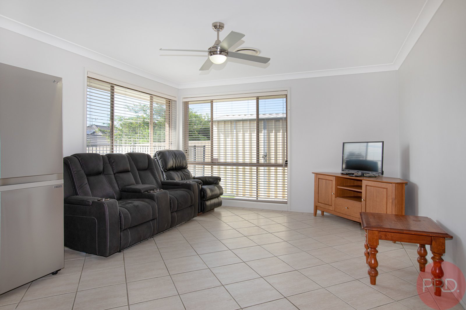 13 Peregrine Close ABERGLASSLYN 9