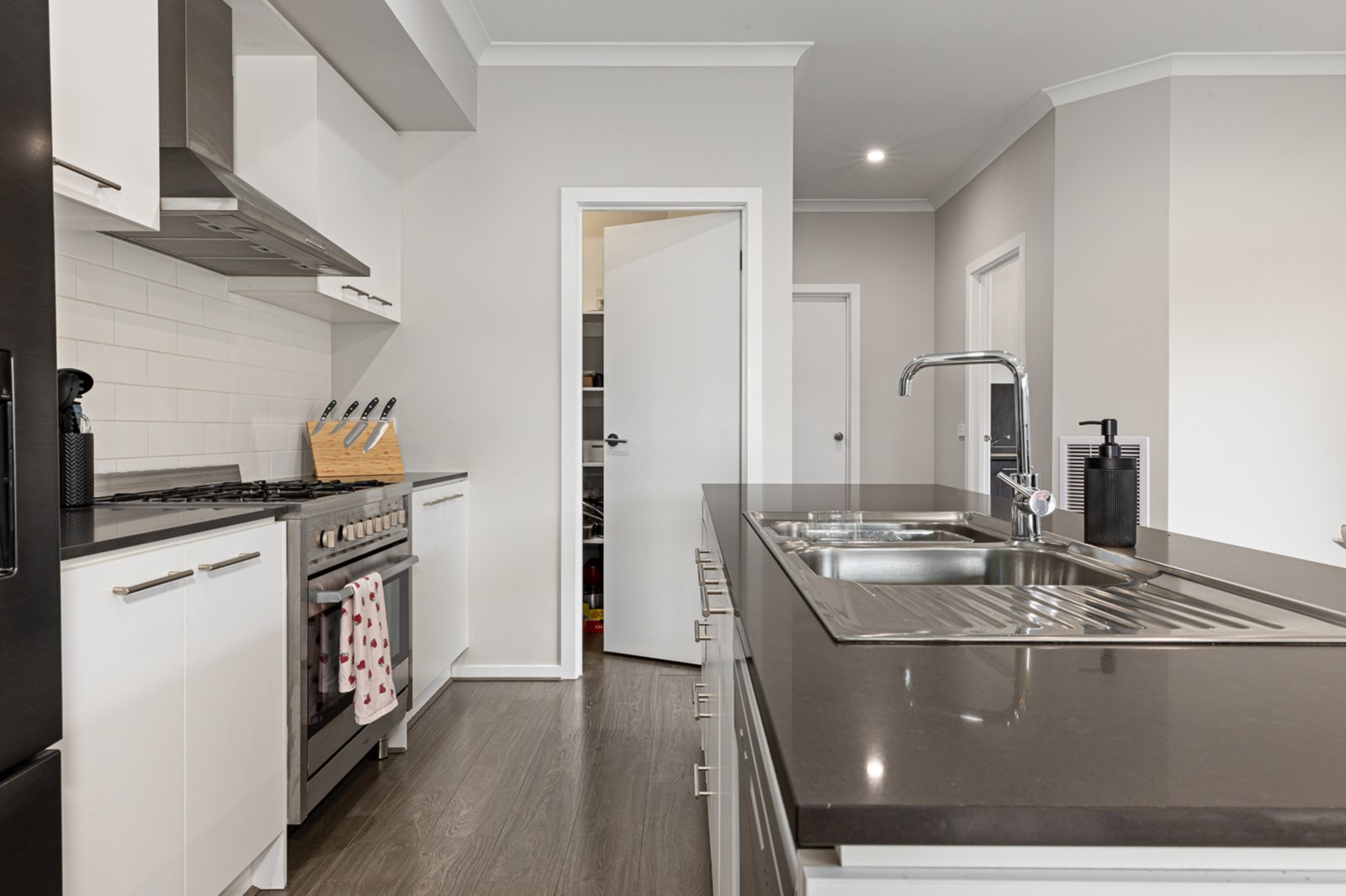 Gallery: 13 Pernonie Street
