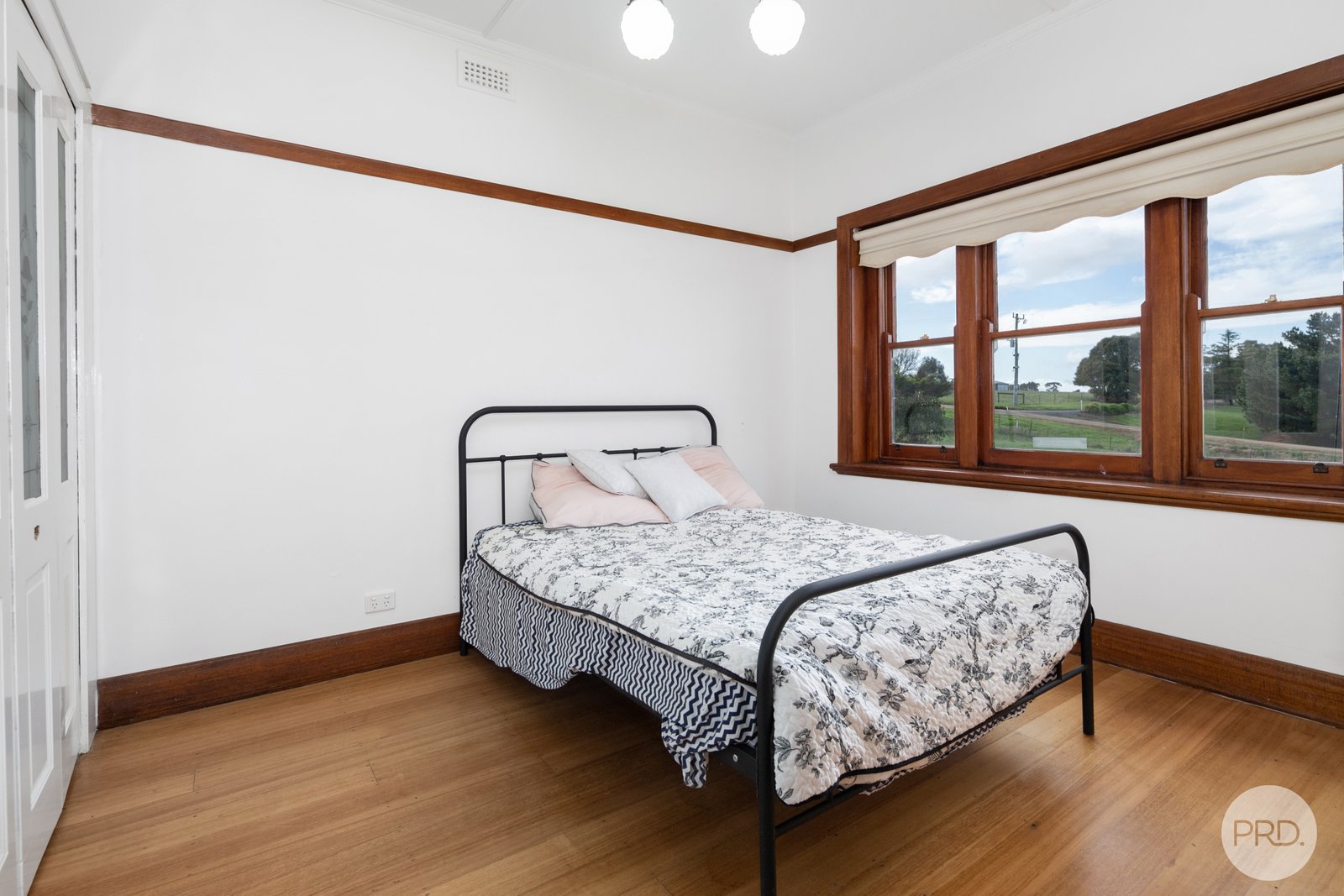 13 Pett Street SKIPTON 8