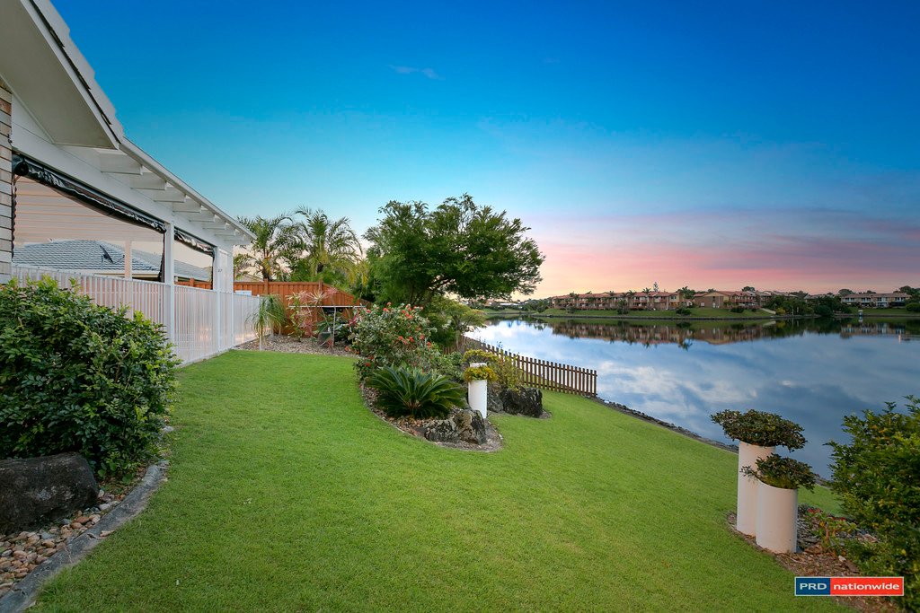 13 Placid Court VARSITY LAKES 3