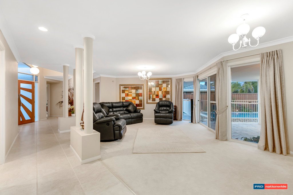 13 Placid Court VARSITY LAKES 7