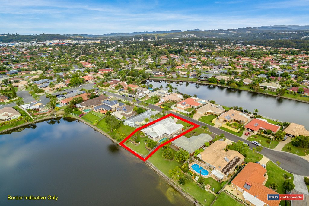 13 Placid Court VARSITY LAKES 25