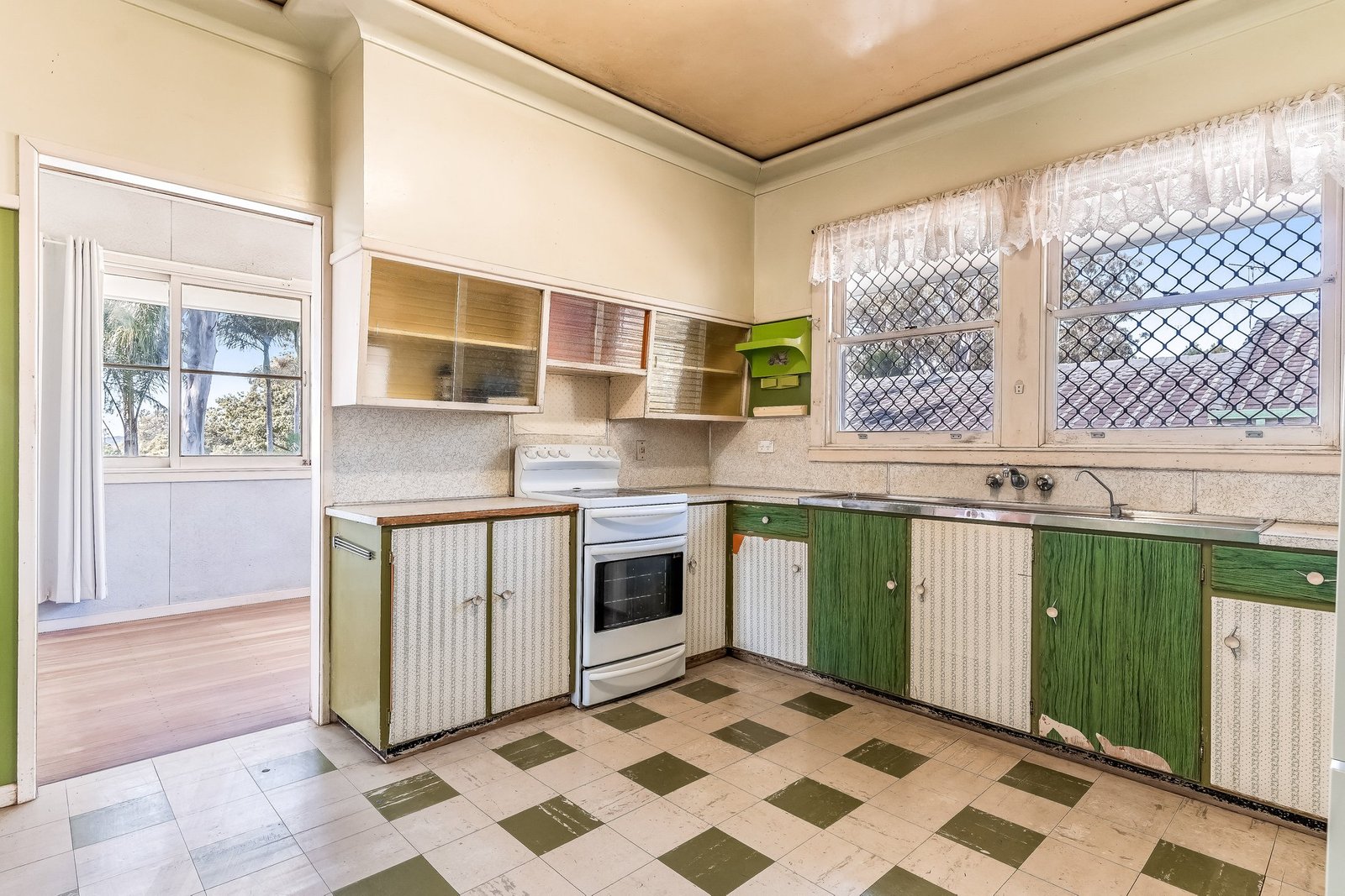 13 Pleasant Street GOONELLABAH 12