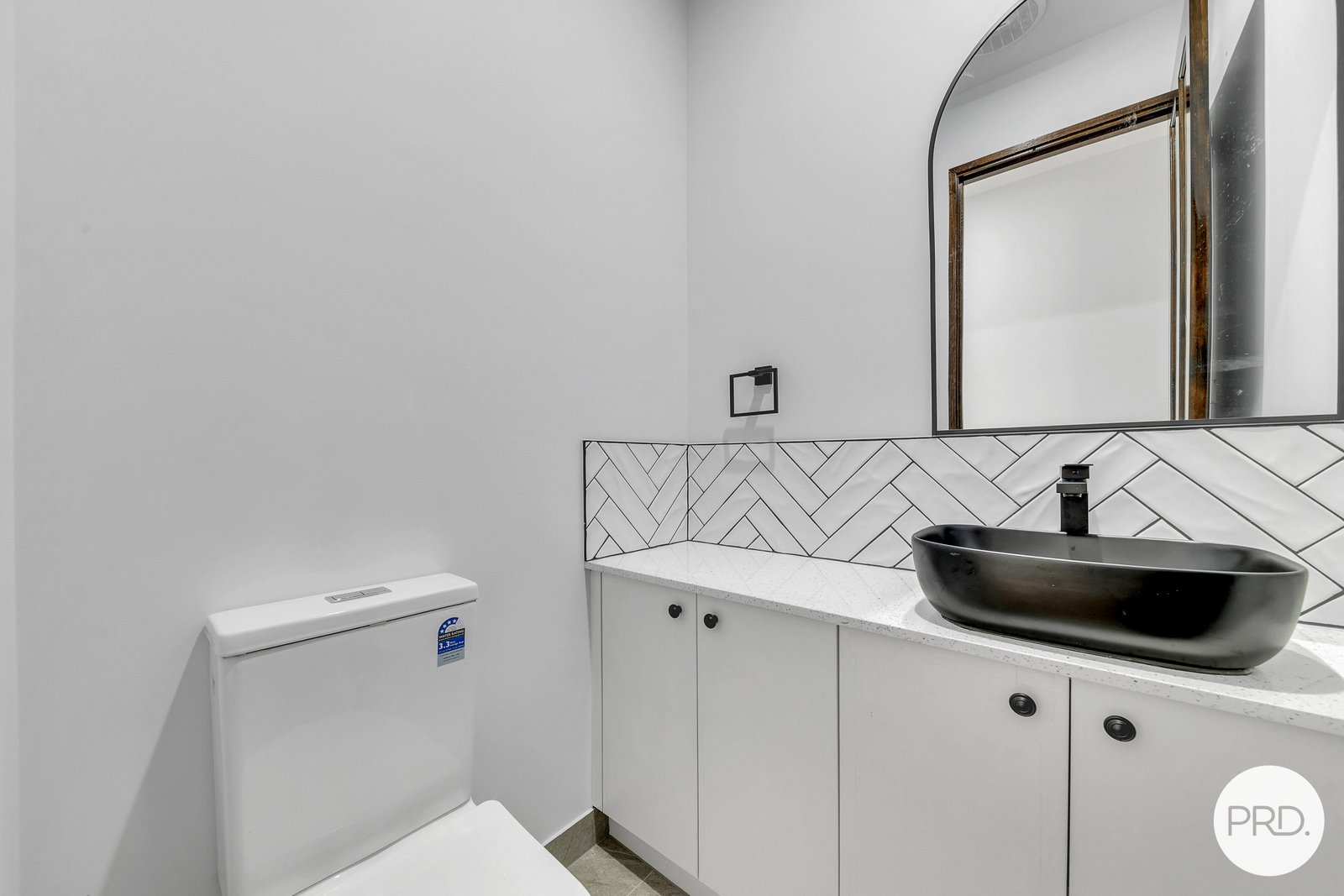 13 Plymouth Way SMYTHES CREEK 12