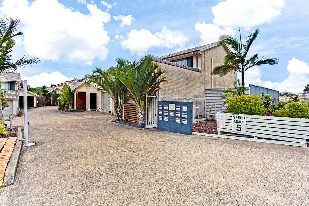 1/3 Purser Street SALAMANDER BAY 17