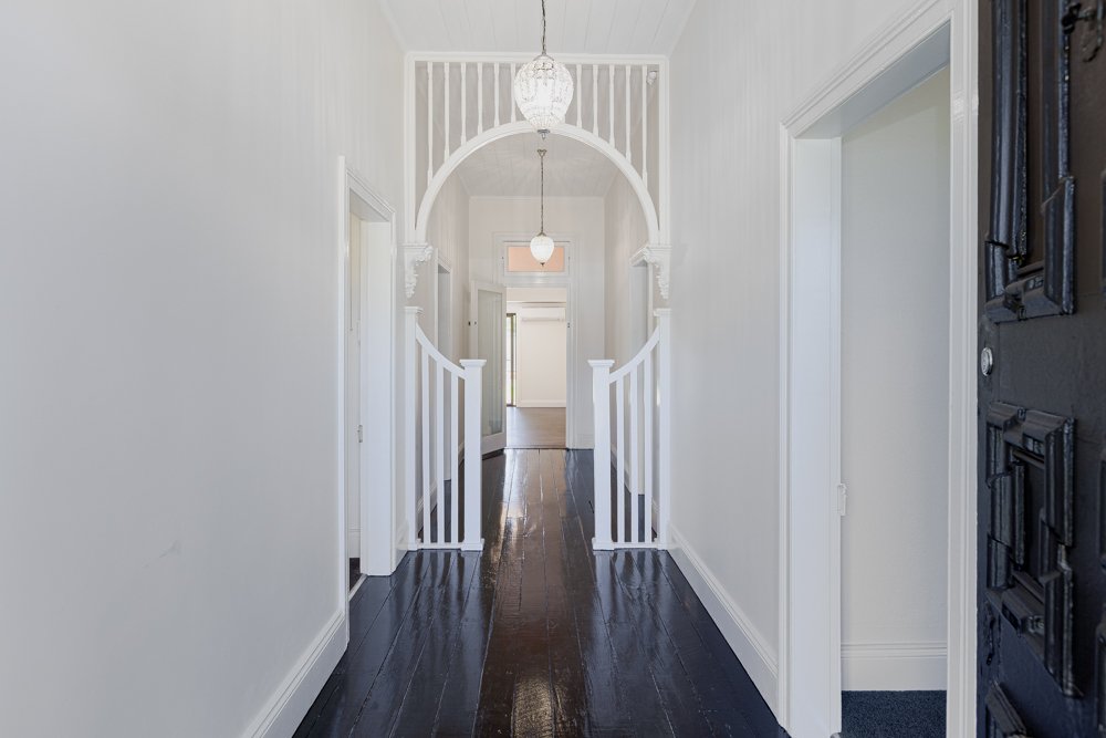 13 Queen Street LORN 5