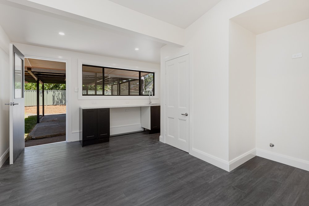 13 Queen Street LORN 16