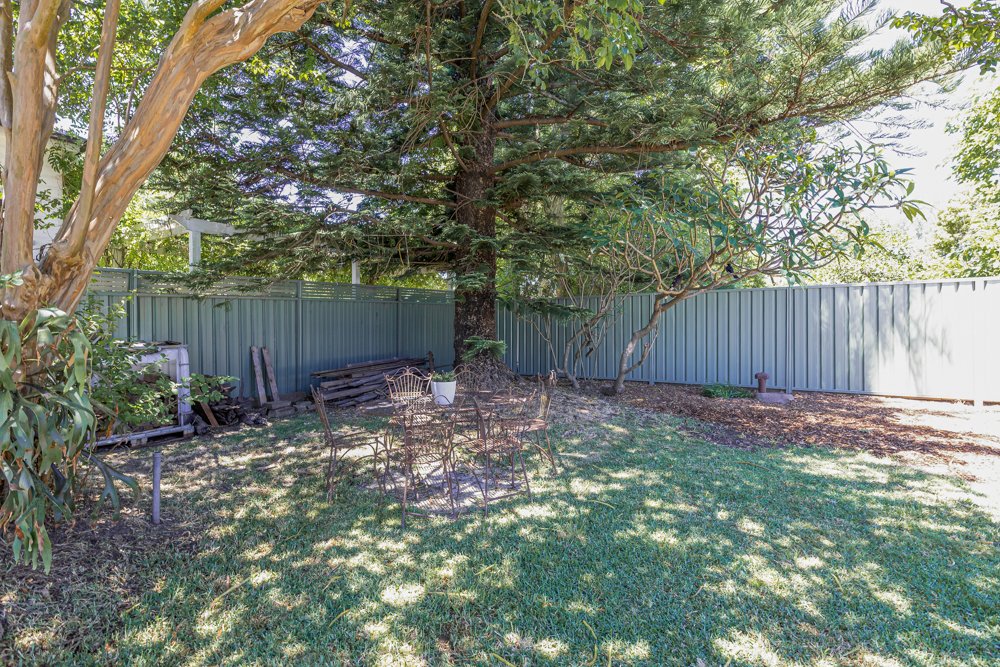 13 Queen Street LORN 24