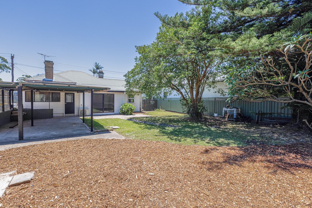 13 Queen Street LORN 26