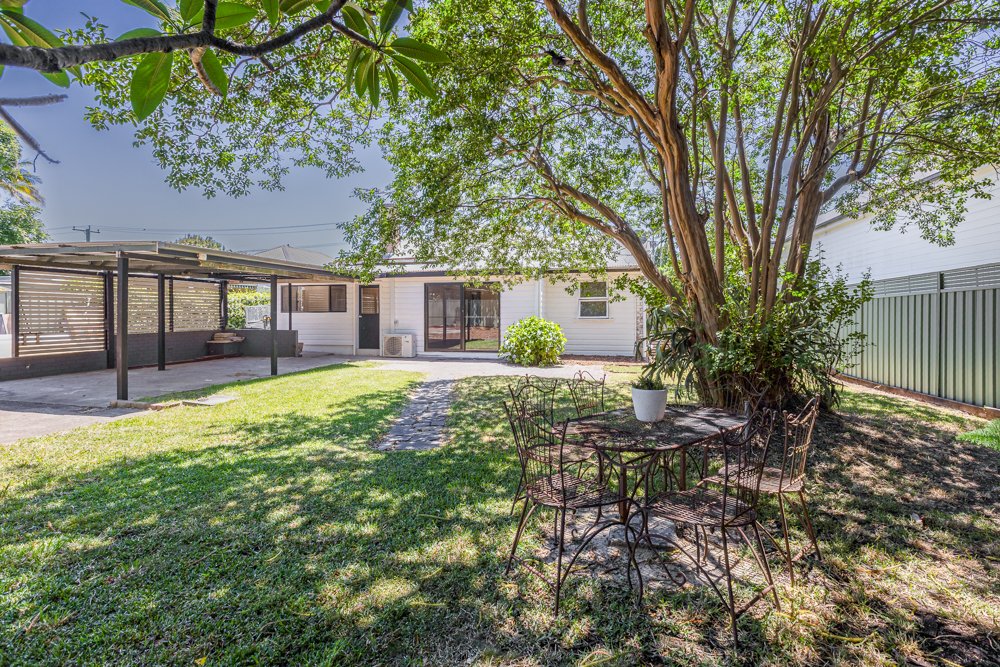 13 Queen Street LORN 27