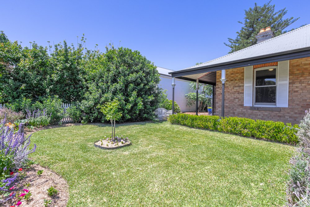 13 Queen Street LORN 29