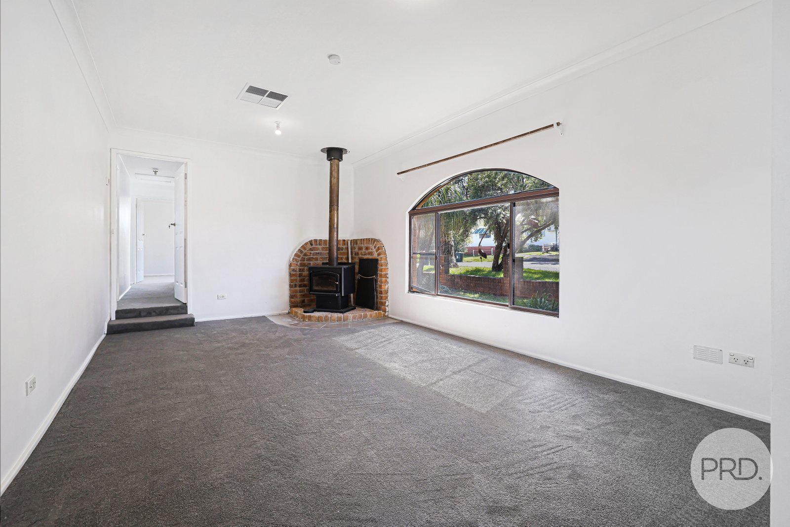 13 Queen Street TAMWORTH 5