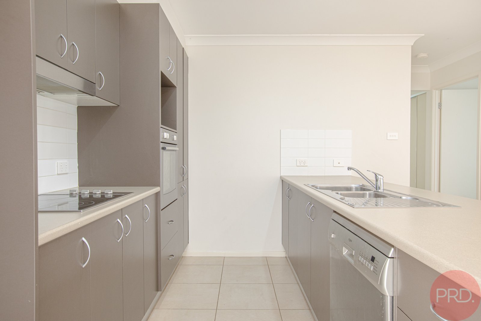 13 Radiant Avenue LARGS 3