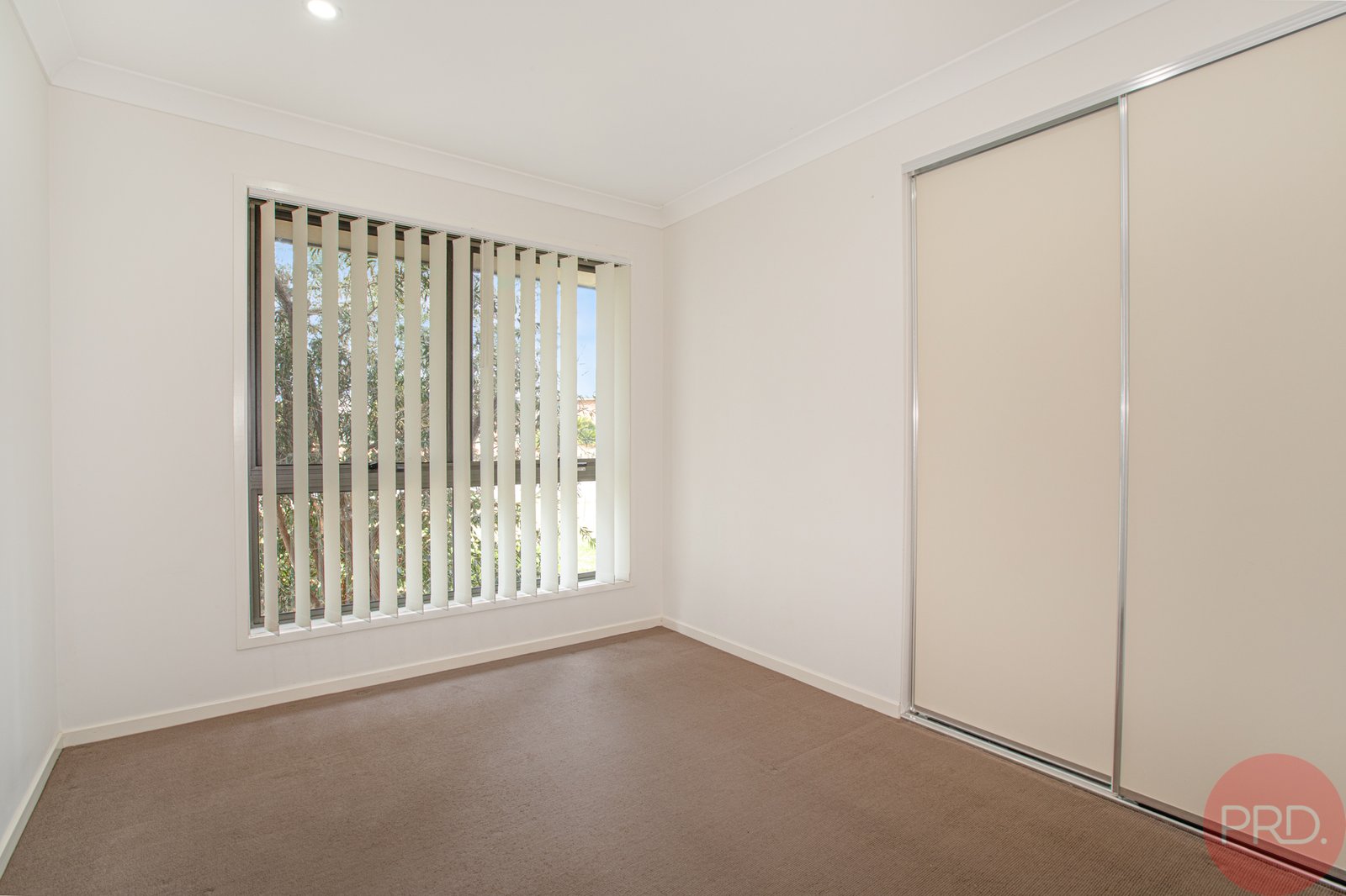 13 Radiant Avenue LARGS 8