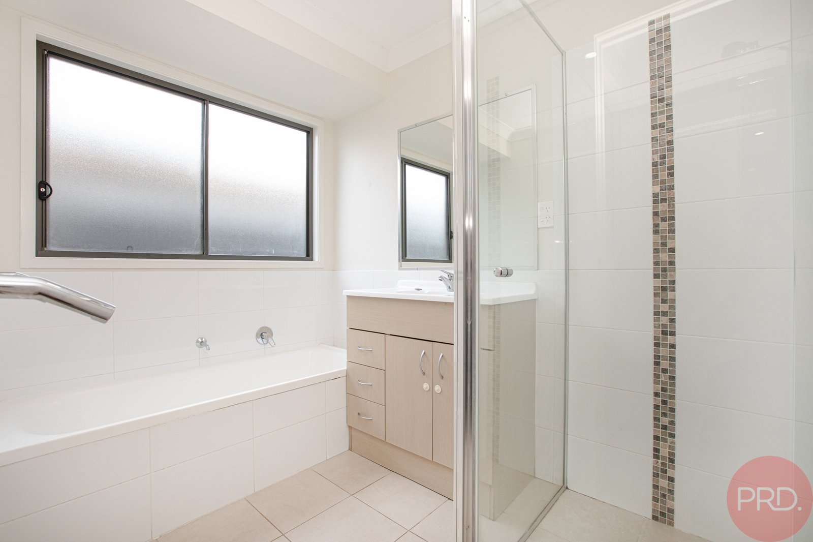 13 Radiant Avenue LARGS 12