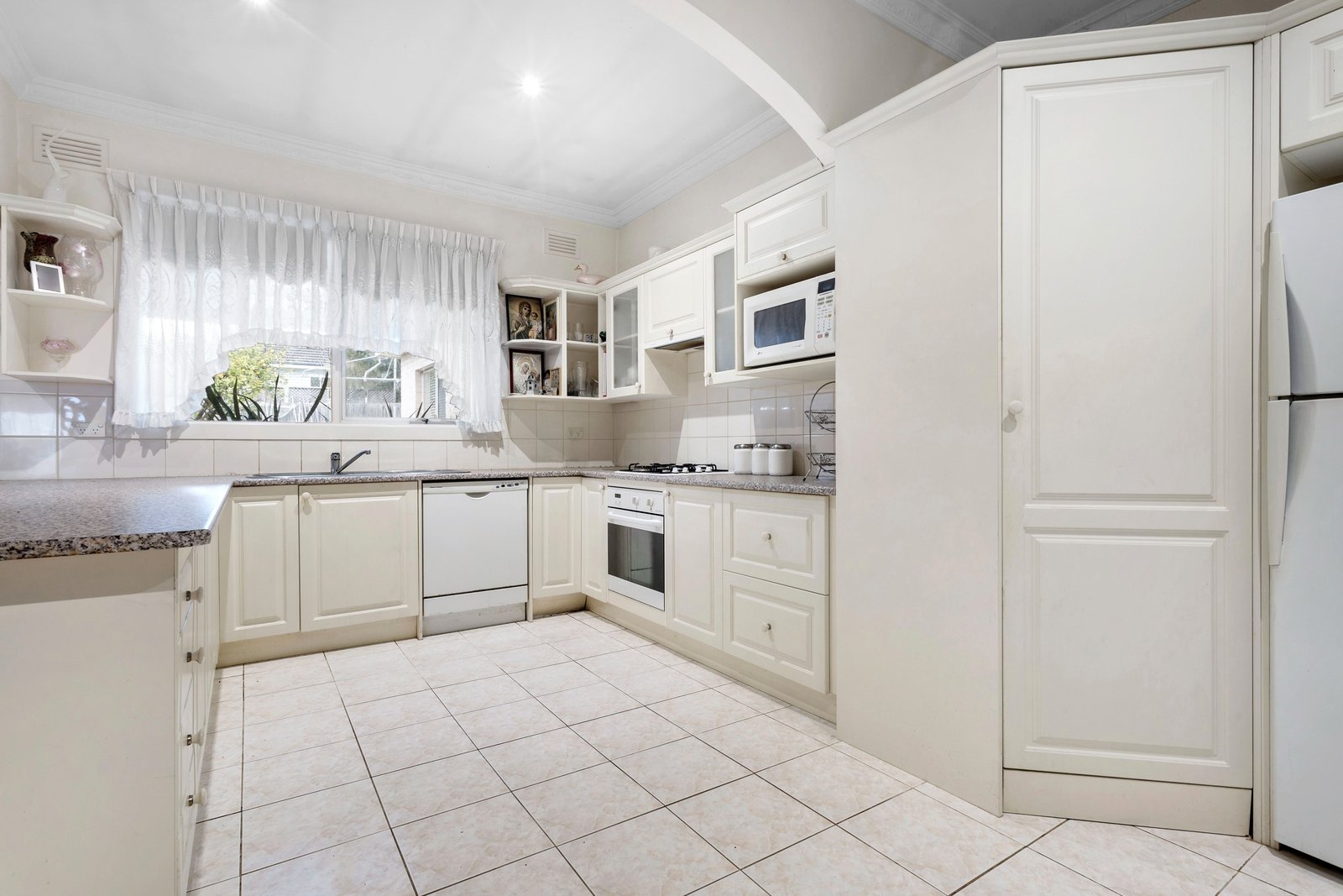 Real Estate and Property in 13 Raymond Street, Blackburn North, VIC