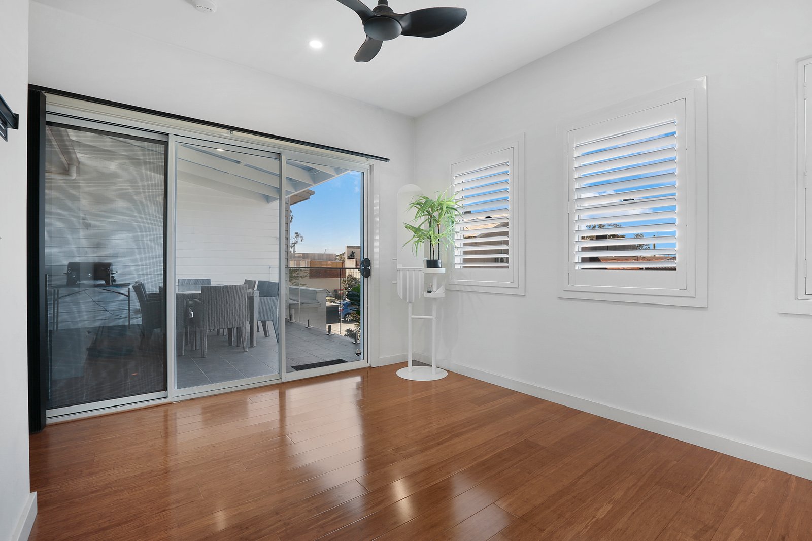 13 Reynolds Lane OAK FLATS 7