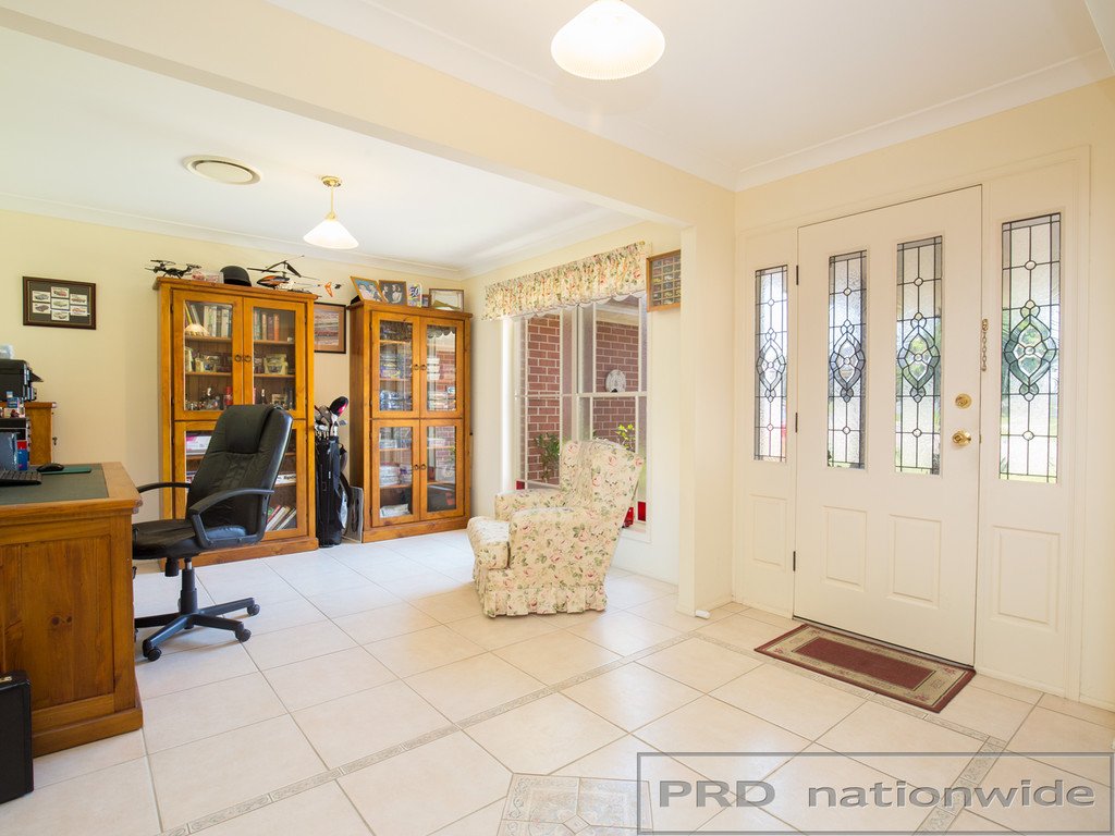 13 Ribbonwood Close LARGS 10