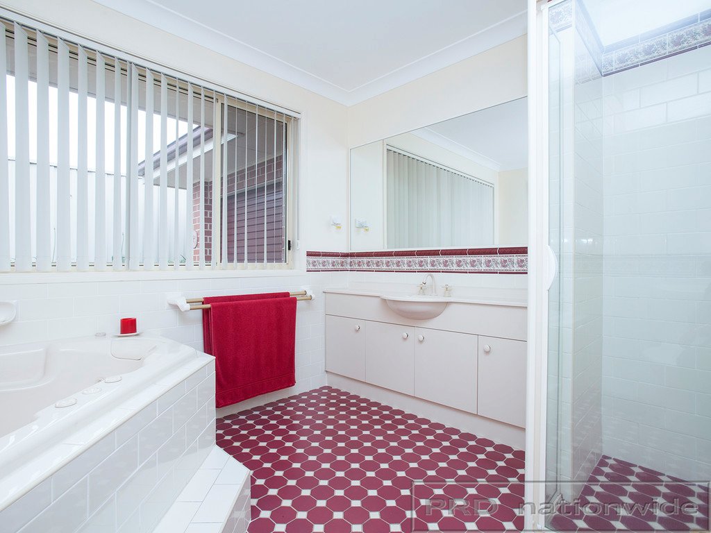 13 Ribbonwood Close LARGS 15