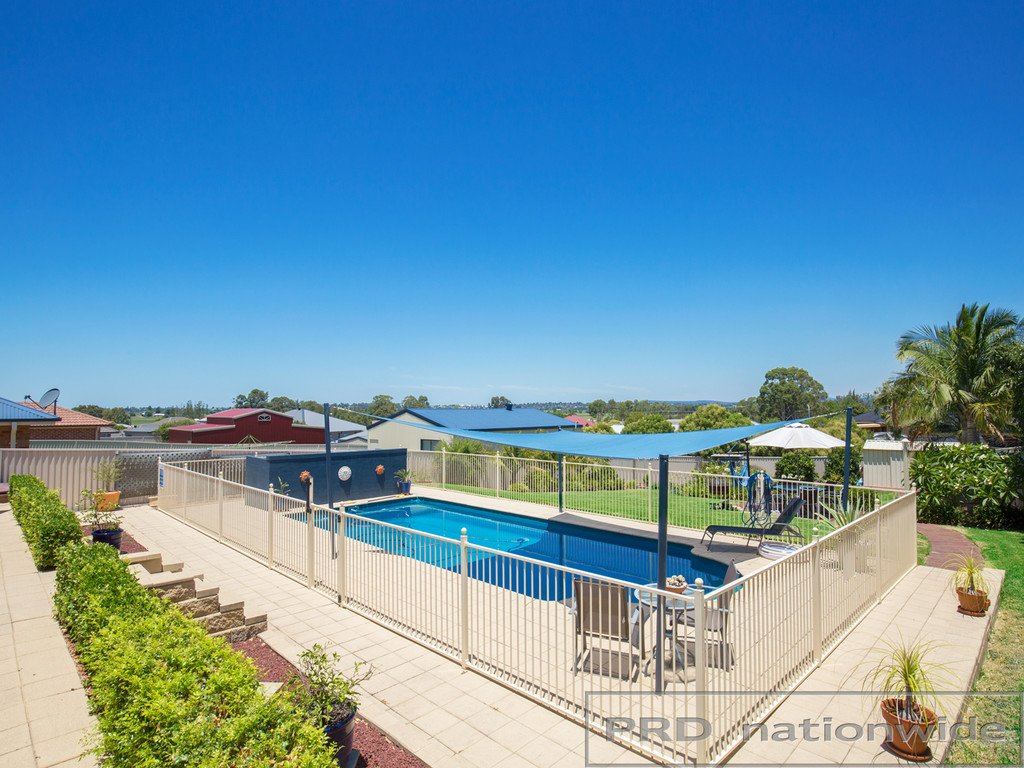 13 Ribbonwood Close LARGS 21