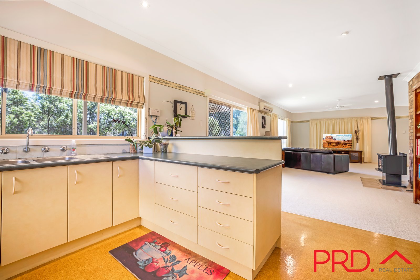 13 River Street MOONBI 6