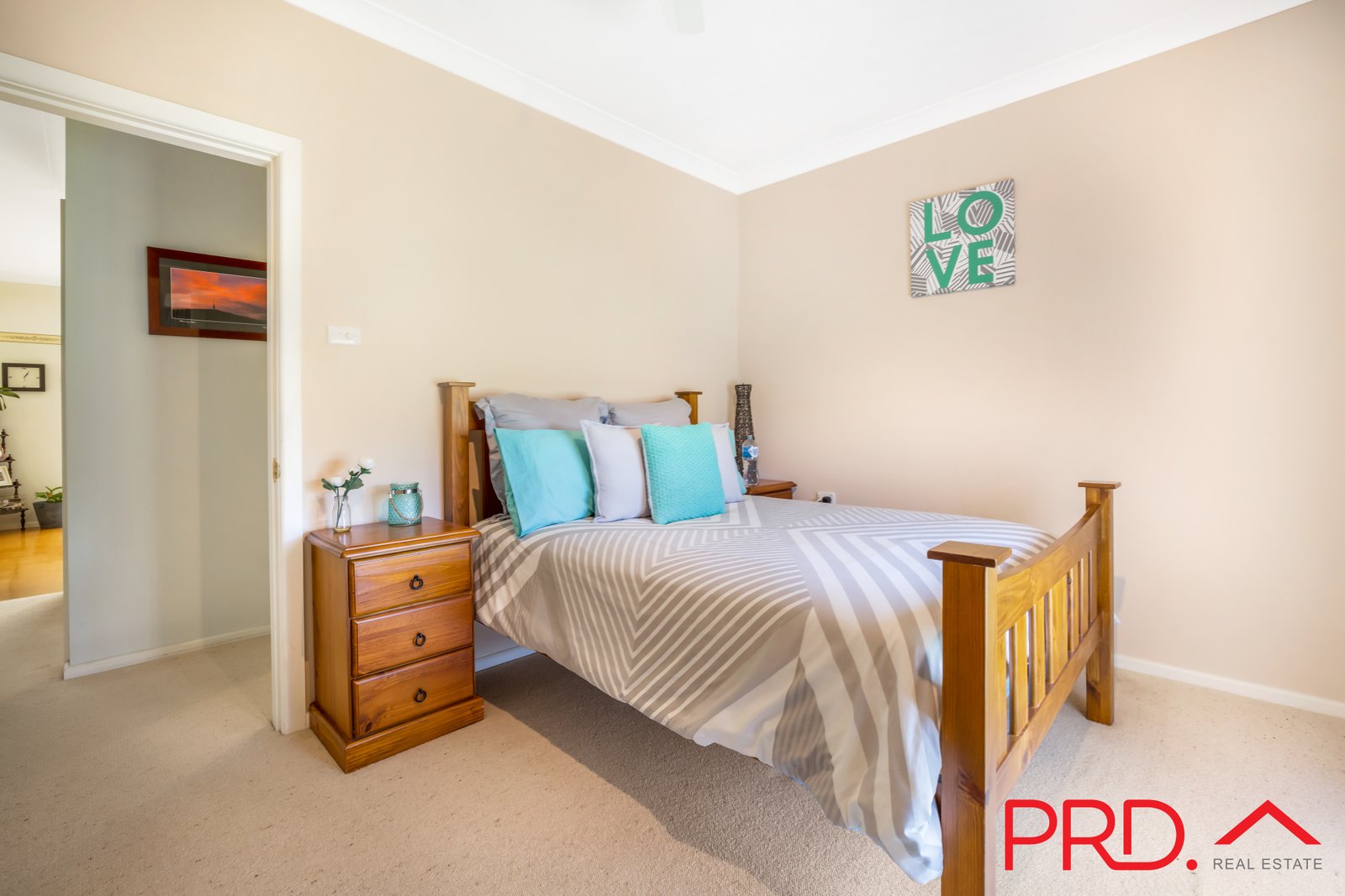 13 River Street MOONBI 12