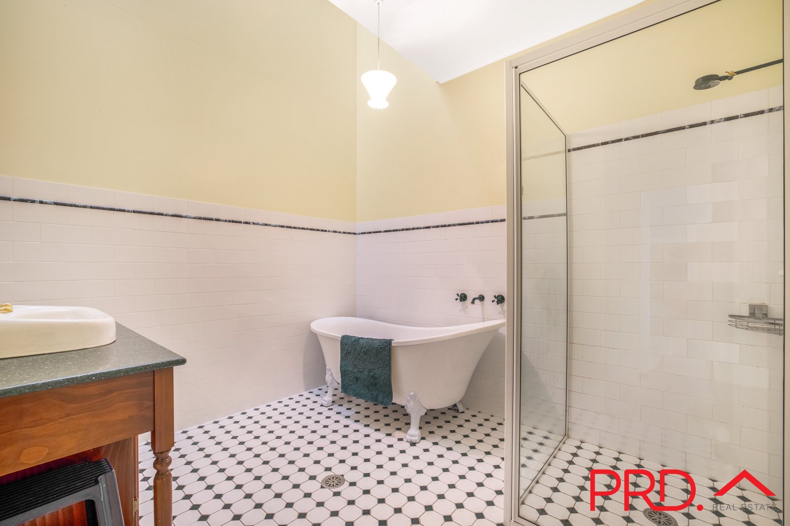 13 River Street MOONBI 13