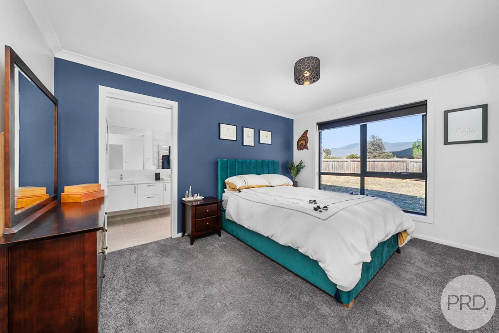 13 Riviera Drive OLD BEACH 6