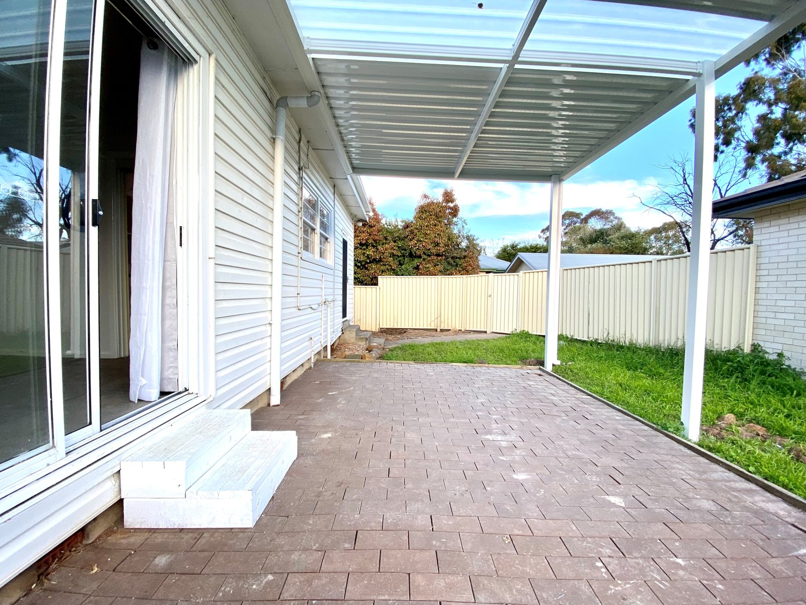 13 Robert Street TAMWORTH 8