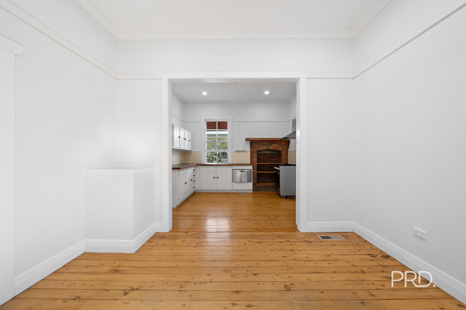 13 Roma Street WAGGA WAGGA 5