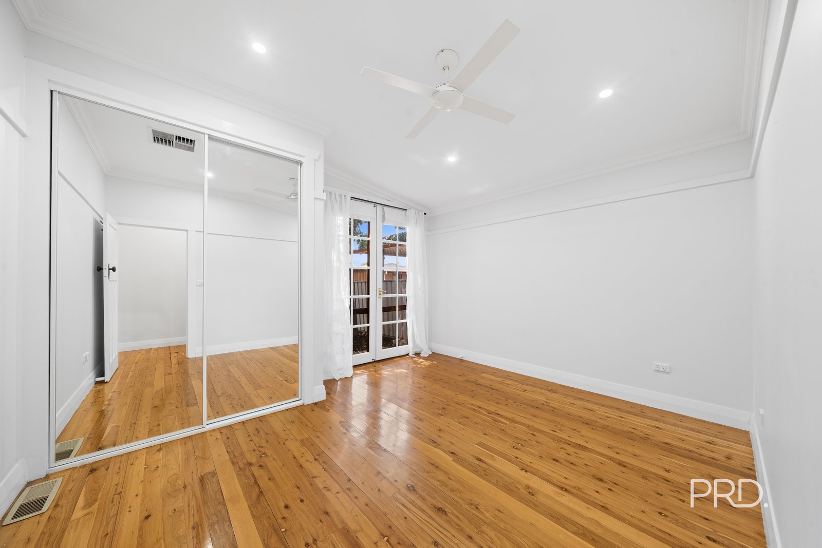 13 Roma Street WAGGA WAGGA 8