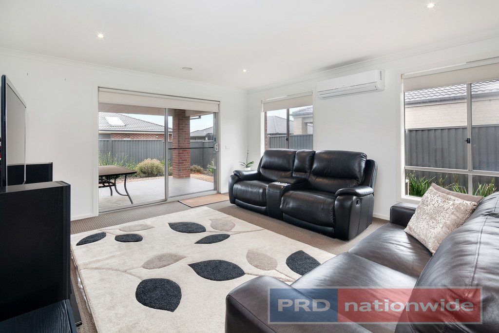 13 Rooney Crescent Lucas 4