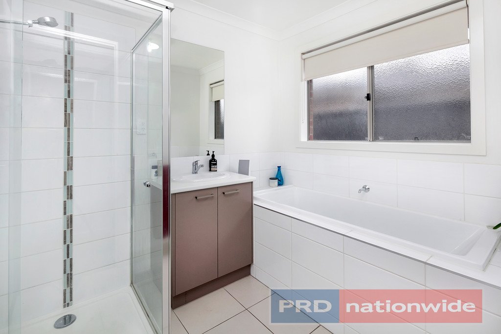 13 Rooney Crescent Lucas 7