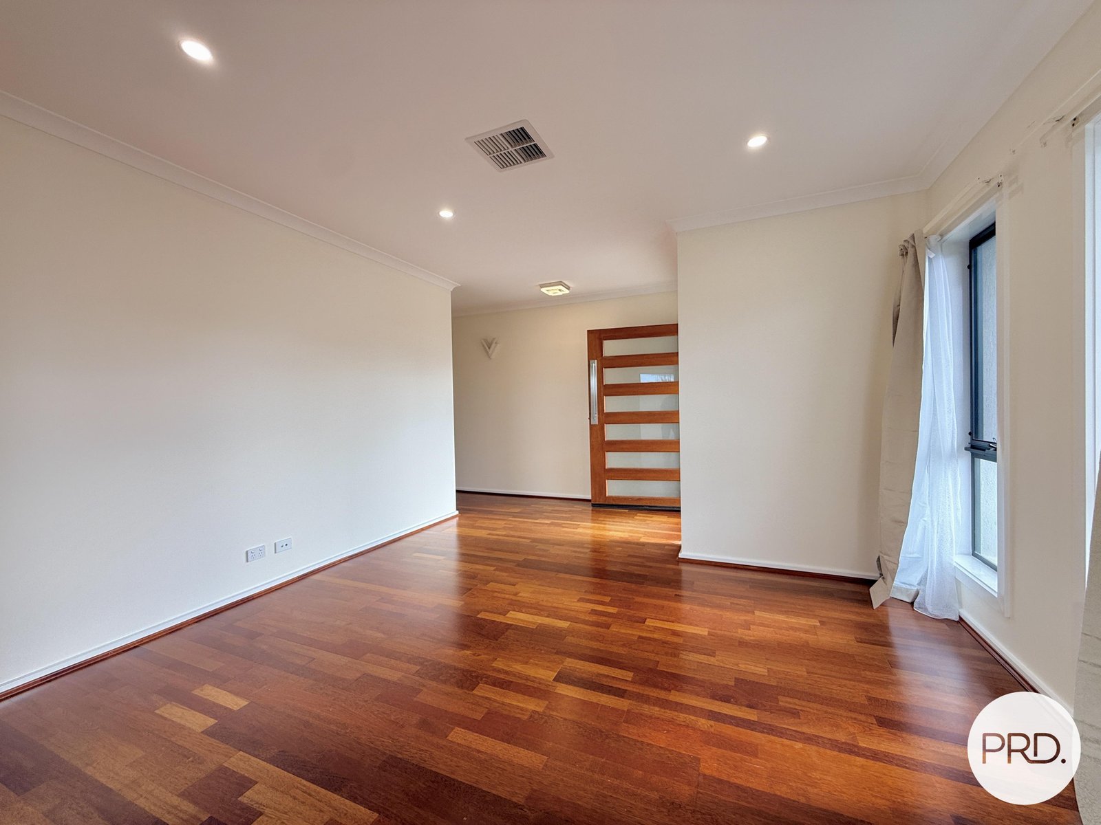 13 Rothera Street DENMAN PROSPECT 3