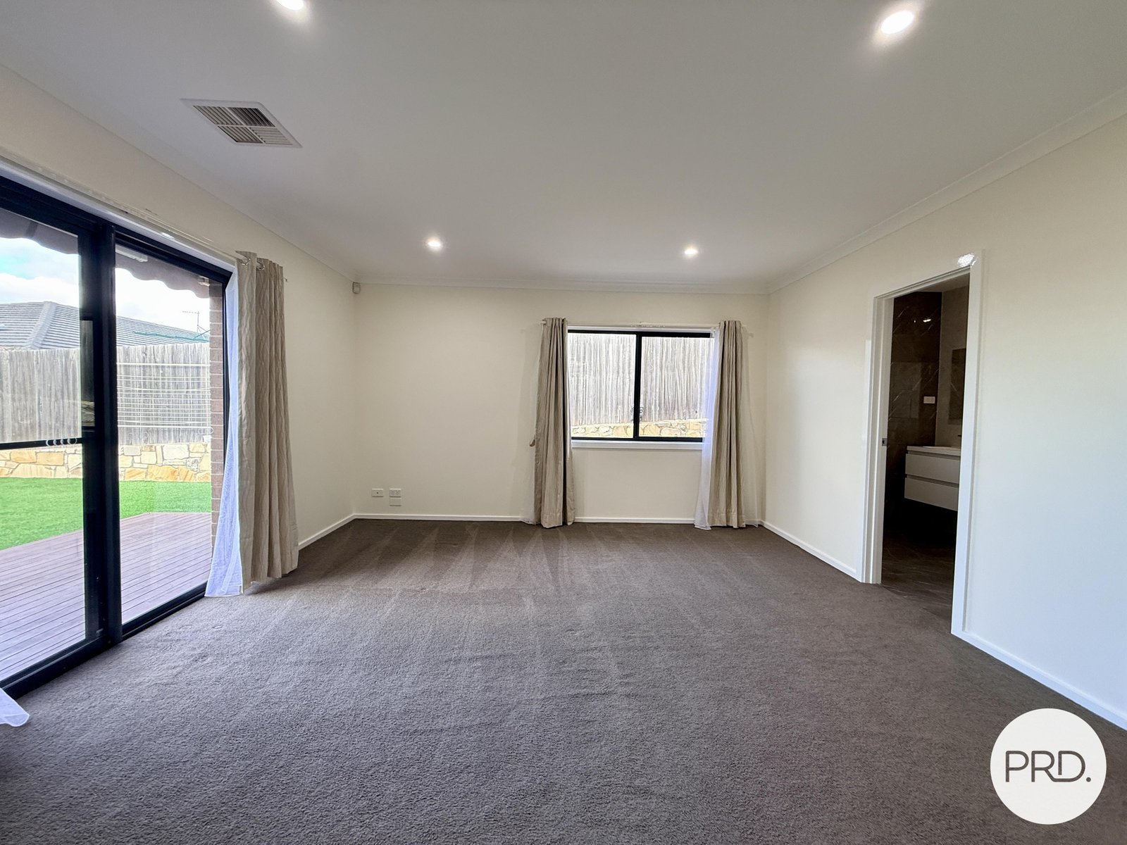 13 Rothera Street DENMAN PROSPECT 10