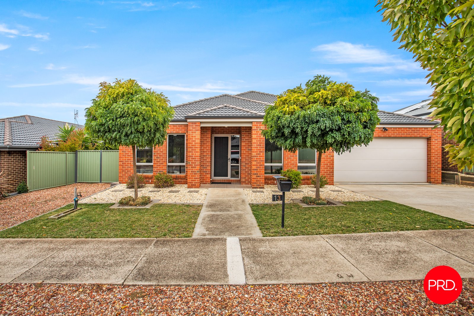 13 Roxburgh Crescent JUNORTOUN 1