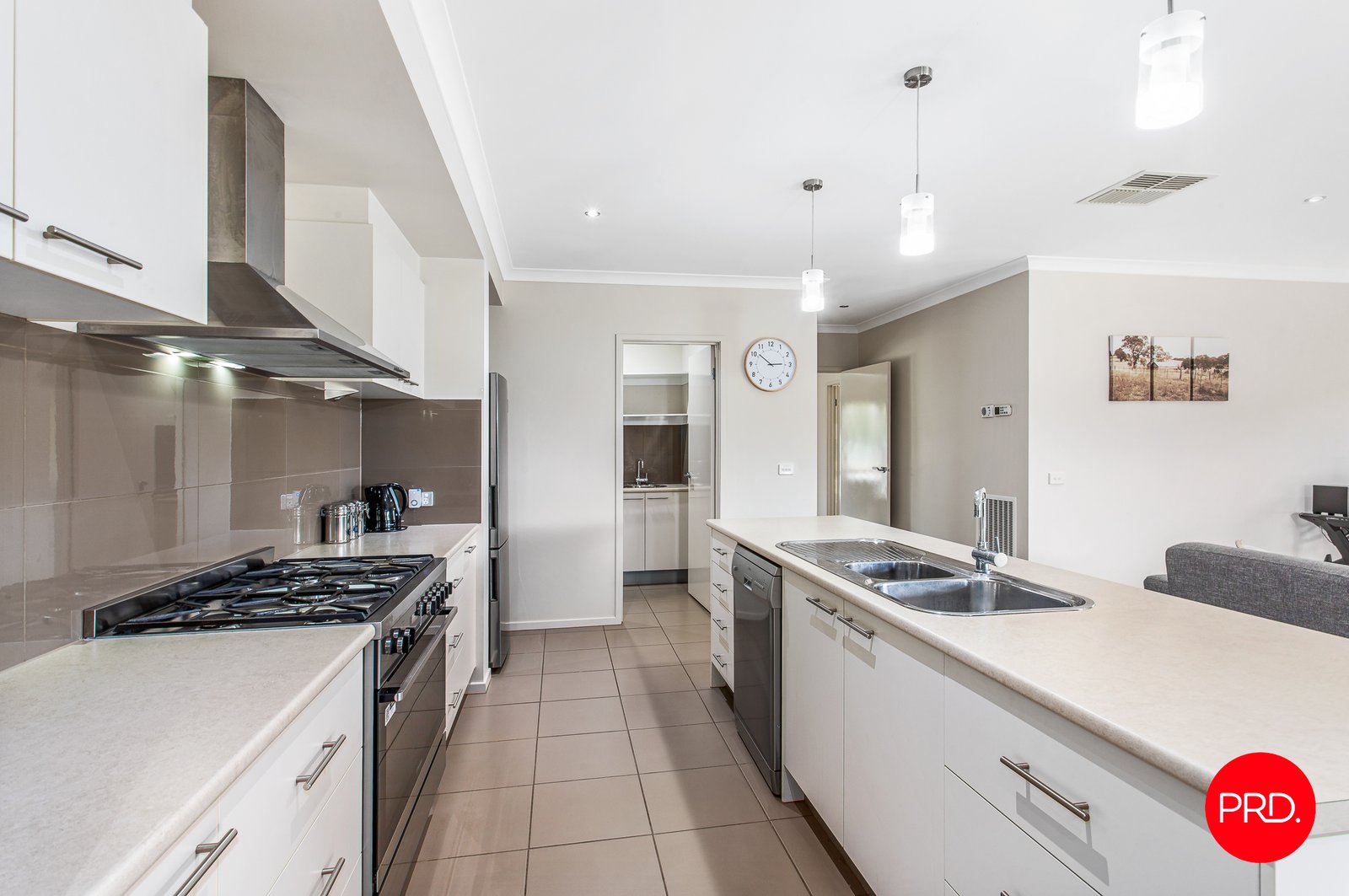 13 Roxburgh Crescent JUNORTOUN 6