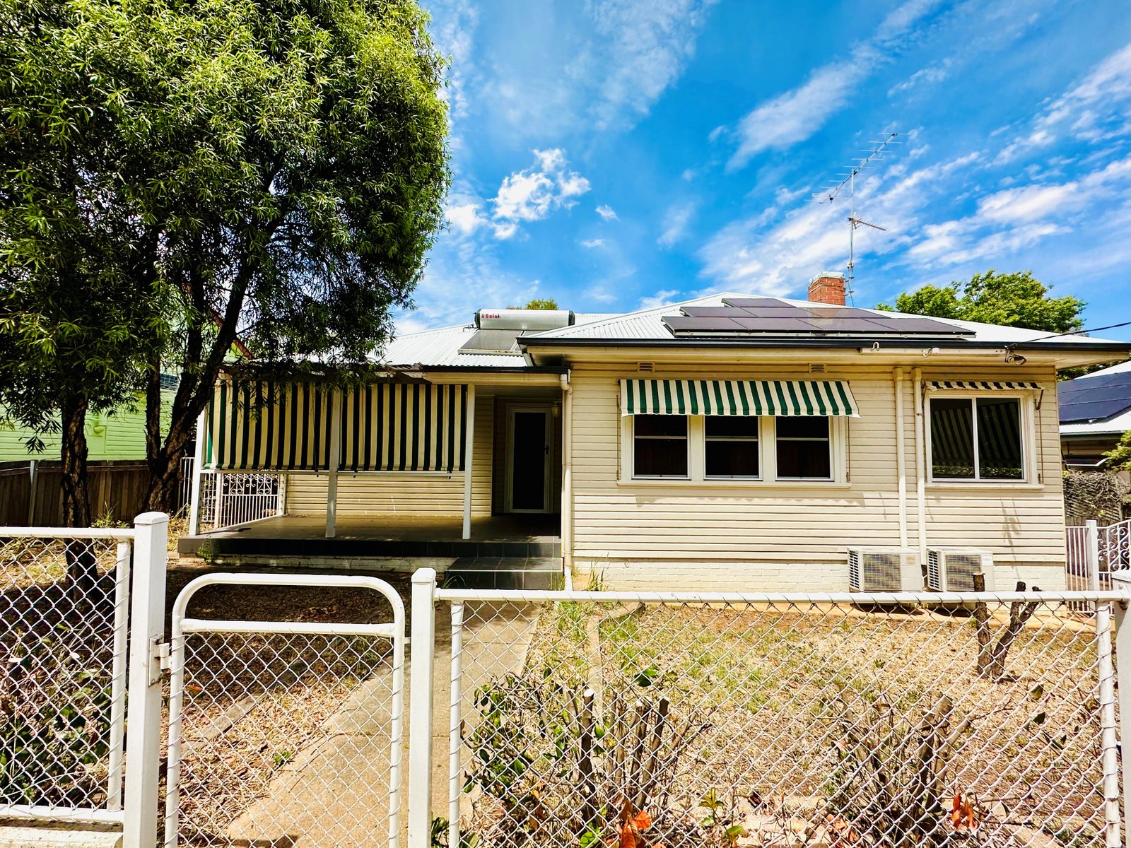 13 Russell Street TAMWORTH 1