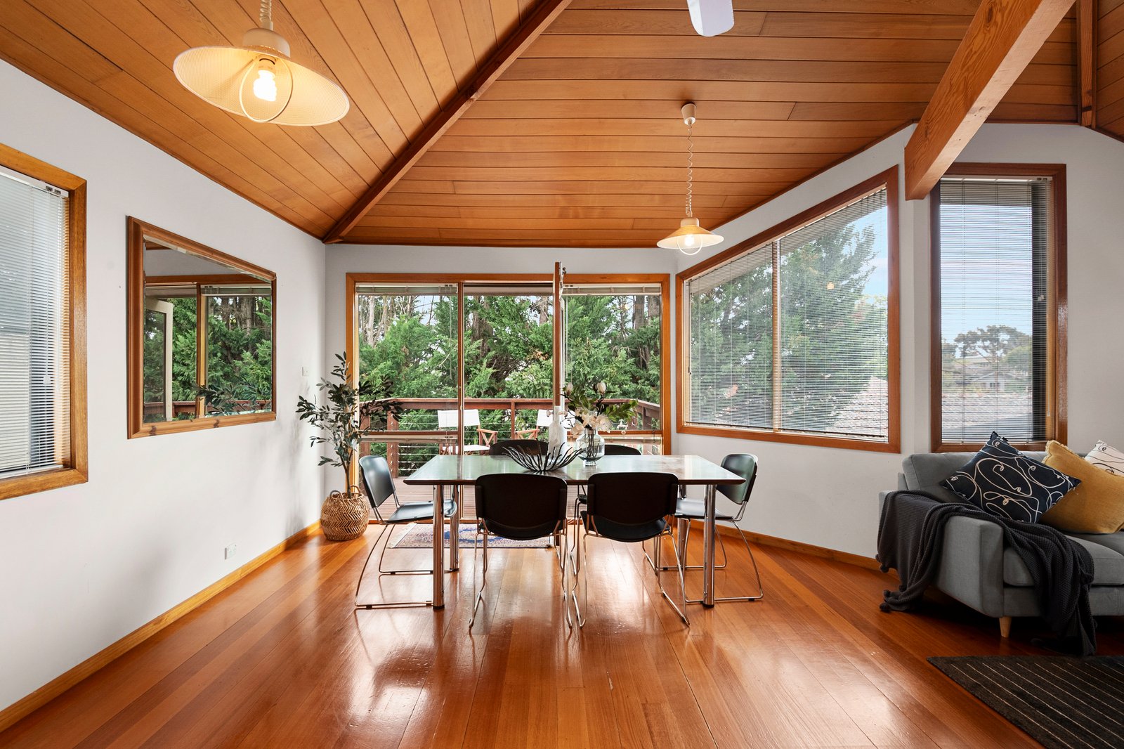 13 Salford Avenue, Balwyn, 3103