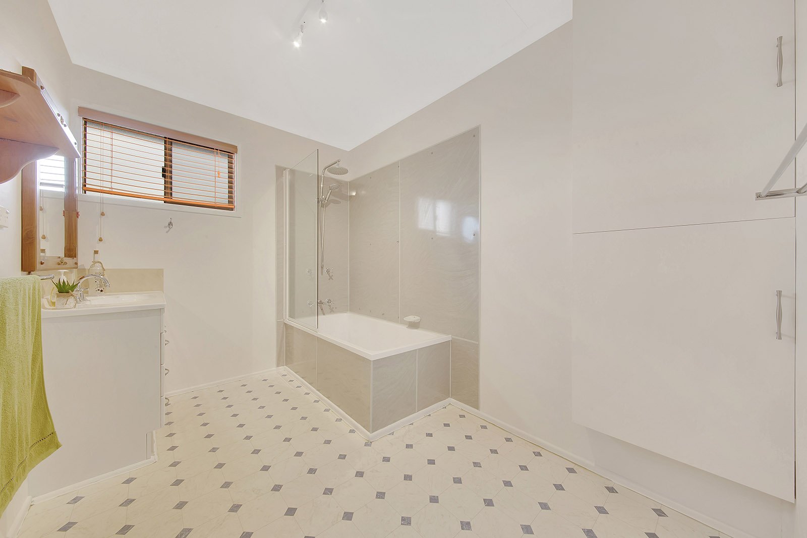 13 Salgado Street BOYNE ISLAND 15