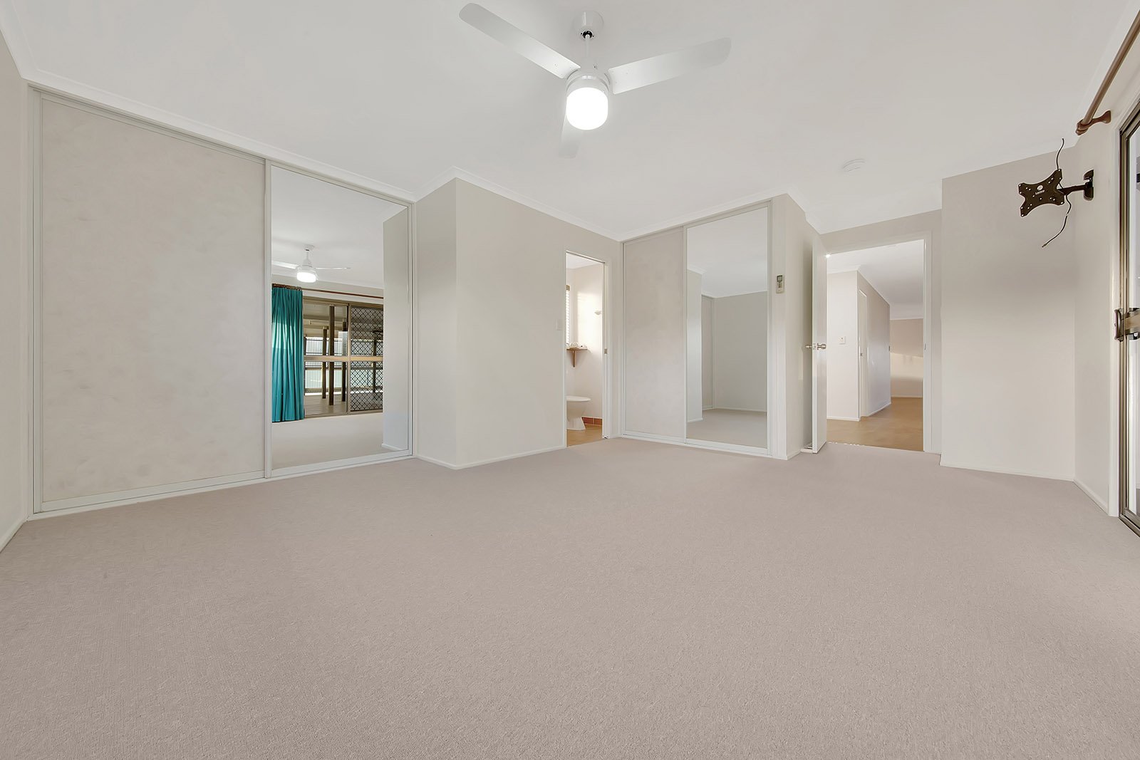 13 Salgado Street BOYNE ISLAND 18