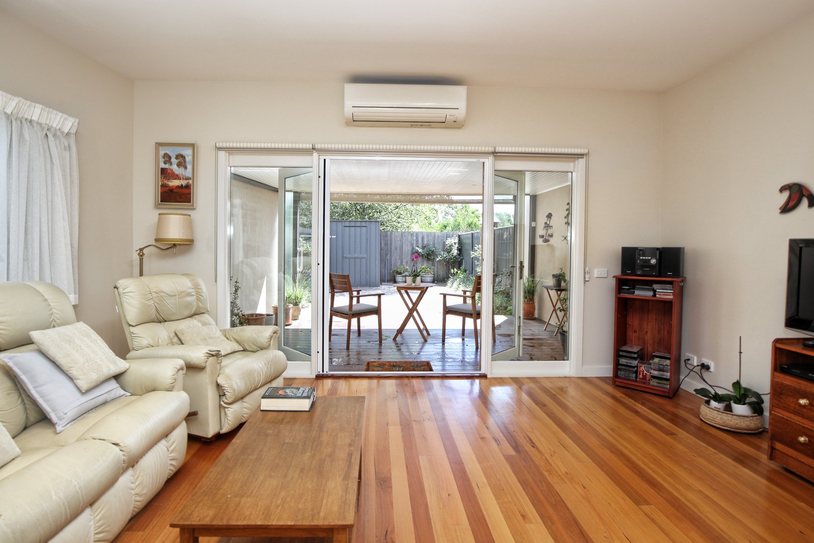Real Estate and Property in 1/3 Schaw Street, Woodend, VIC