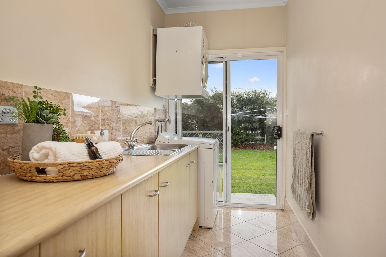 13 Scott Street WALLALONG 19